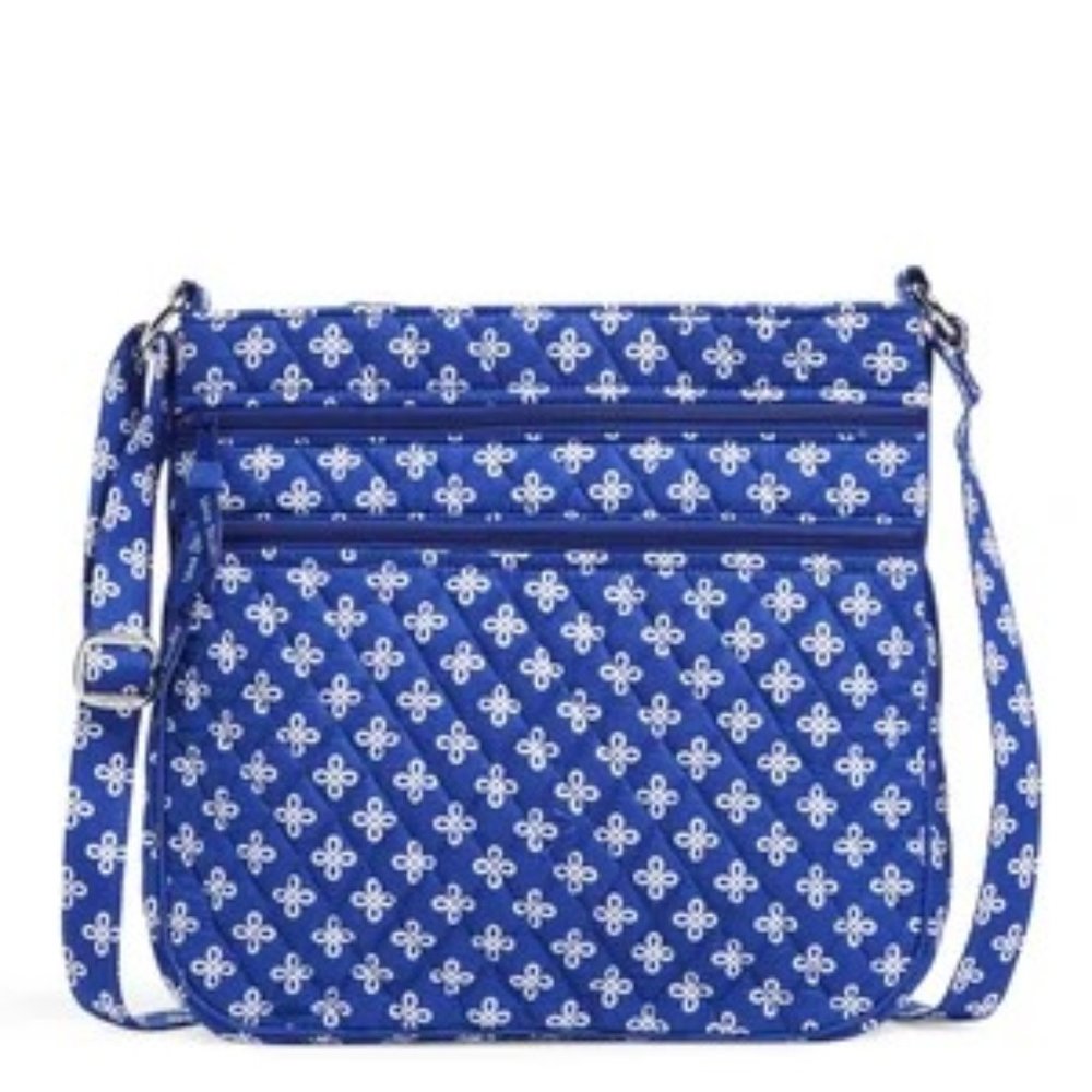 Vera Bradley Triple Zip Hipster in Mini Concerto Print